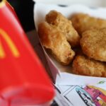 McDonald&rsquo;s défend la traçabilité de sa volaille face à la concurrence de Master Poulet.