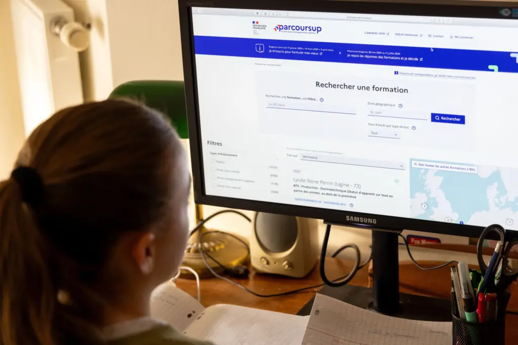 Parcoursup : les 10 formations les plus demandées par les étudiants français