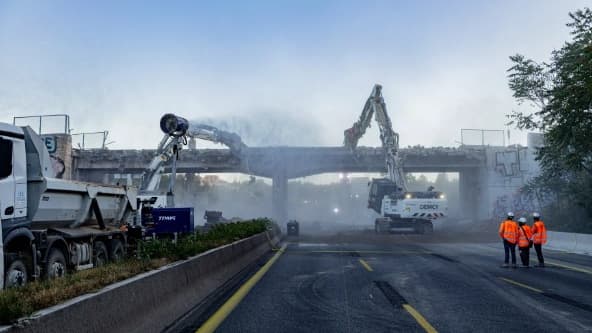 Démolition de deux ponts sur l’A7 à Marseille en 36 heures, travaux achevés le week-end.