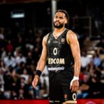 Monaco égalise contre Paris en finale de Betclic Elite et relance le match.