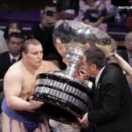 Aonishiki Arata, le sumo ukrainien, défie les traditions du Japon.