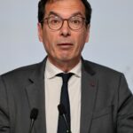 Le ministre du Travail appelle les maires à autoriser les chantiers dès 5 heures du matin.