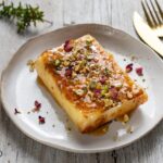 Feuilleté apéritif grec à la feta, miel et sésame : une recette croustillante à découvrir