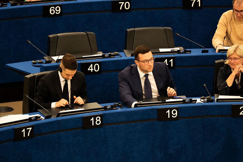 Jordan Bardella découvre le bouton « réduire de moitié » : après les dépenses publiques, voici l’Union européenne