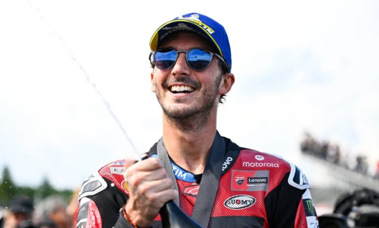 Francesco Bagnaia quitte Ducati en MotoGP, son remplaçant annoncé par l’équipe.