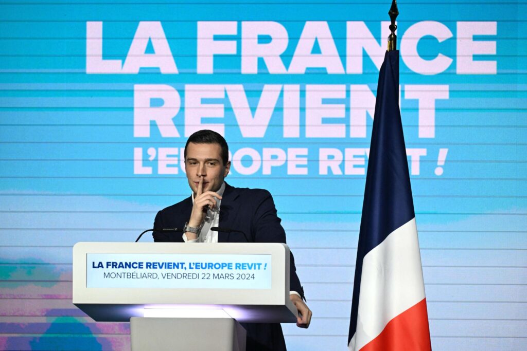 Le RN affirme avoir changé de visage. Ses adversaires répondent que la question porte surtout sur ce qui se cache derrière le nouveau packaging.