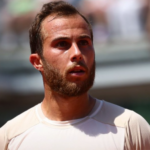 Wimbledon : Hugo Gaston bat Clément Tabur et accède à la finale du tournoi qualificatif