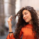 Solutions pour stimuler la croissance des cheveux selon des experts en dermatologie.