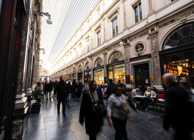 Ralentissement économique de la zone euro : signes d’atténuation observés dans les indicateurs clés.