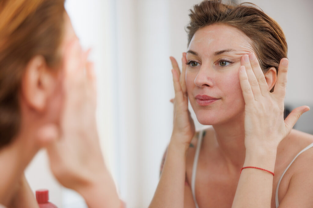 Sélection des crèmes antirides les plus efficaces selon les dermatologues en 2025