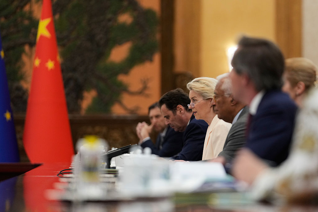 L’UE adopte une approche ferme face aux enjeux économiques liés à la Chine.