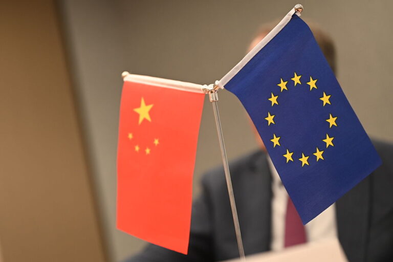 Bruxelles propose une nouvelle stratégie commerciale ciblant les pratiques de la Chine.