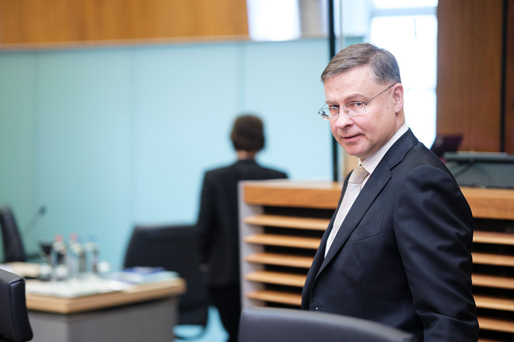 Dombrovskis souligne la complexité des négociations budgétaires au sein de l’UE.