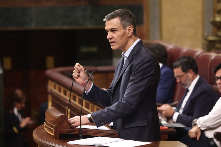 Harcèlement et dénigrement : la réponse de Sánchez face aux accusations croissantes