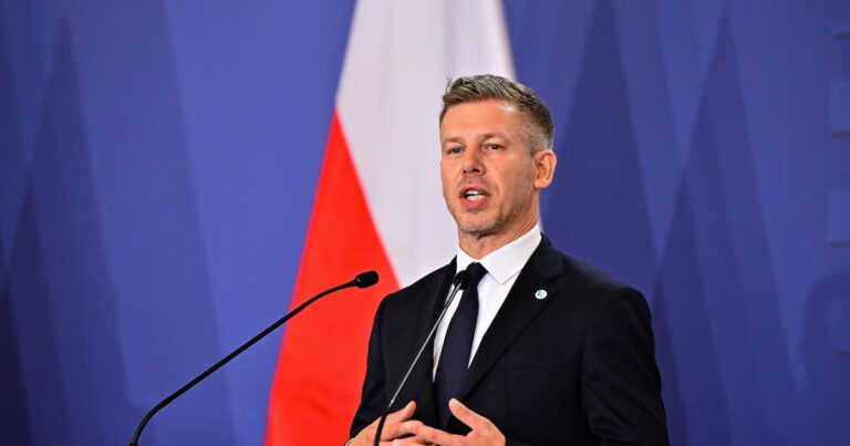Hongrie : l’opération « feu purificateur » de Péter Magyar marque une rupture avec l’ère Orban.