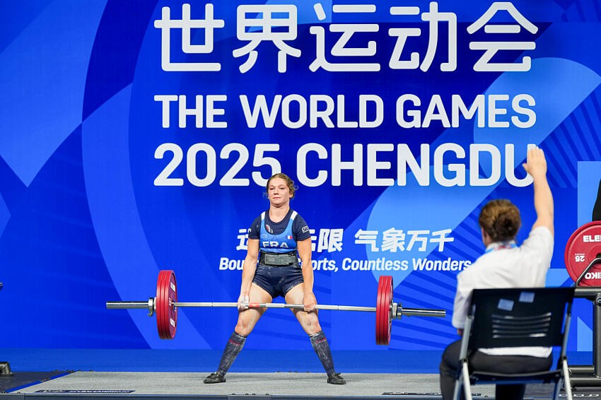Tiffany Chapon remporte son cinquième titre mondial en force athlétique.