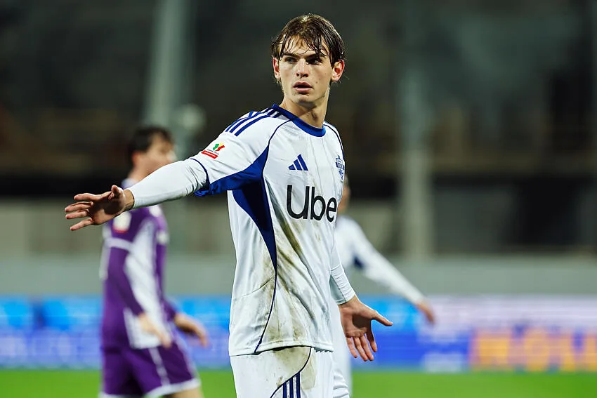 Nico Paz quitte le Real Madrid en raison de tensions avec José Mourinho.