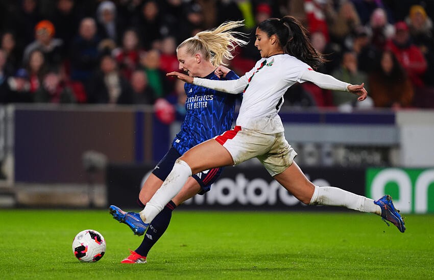 Paris recrute Hajar Saïd, championne d’Afrique, pour renforcer son équipe féminine.