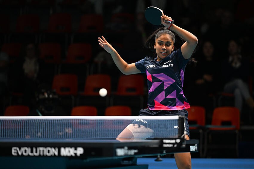 Prithika Pavade remporte le titre de championne de France de tennis de table.