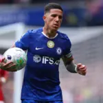 Chelsea réduit le prix de transfert d&rsquo;Enzo Fernandez pour faciliter son départ.