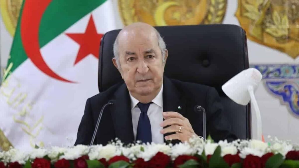 Tebboune annonce des mesures pour la diaspora algérienne et le secteur ferroviaire, selon Gafi.