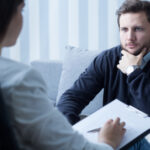 Ratios minimums de soignants en psychiatrie adoptés par le gouvernement français.
