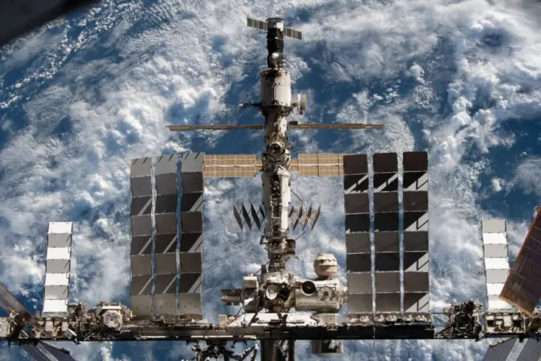 La Russie abandonne ses tentatives de réparation du module spatial défectueux.