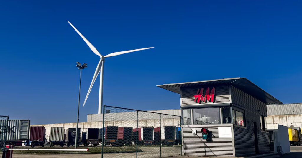 H&M Logistics à Ghlin : le personnel adopte le plan social proposé pour éviter l’absence d’accord.