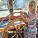 Capitaine Florence propose des cabines d’hôtes sur sa péniche hollandaise.