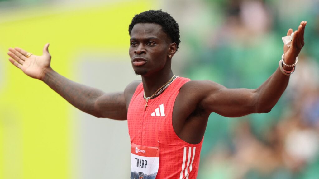 Ja’Kobe Tharp établit un nouveau record du monde au 110m haies en athlétisme