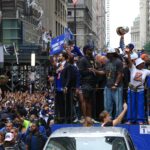 Parade des Knicks : une foule immense attire l&rsquo;attention des New-Yorkais.
