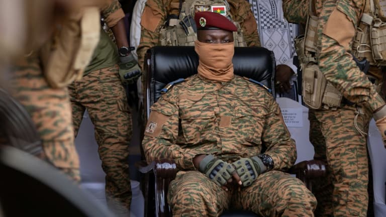 Burkina Faso rompt ses relations diplomatiques avec la France après des tensions persistantes.