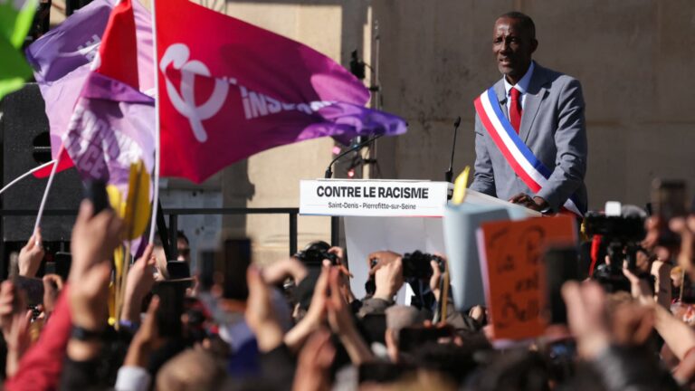 Saint-Denis : mobilisation des habitants aux côtés de Bally Bagayoko contre le racisme