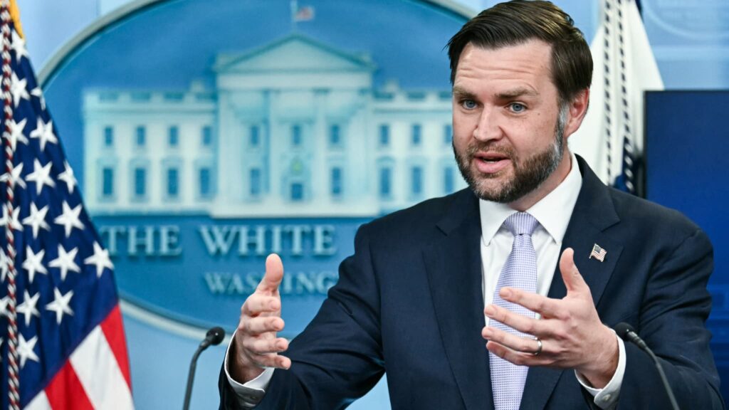 Ouverture totale du détroit d’Ormuz demandée par le vice-président américain, contredite par l’Iran