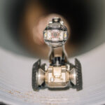 Un nouveau circuit permet aux micro-robots de naviguer dans des environnements complexes.