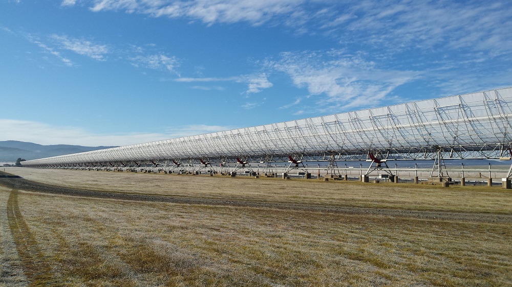 Renaissance du télescope radio Molonglo en Australie pour l’observation astronomique.