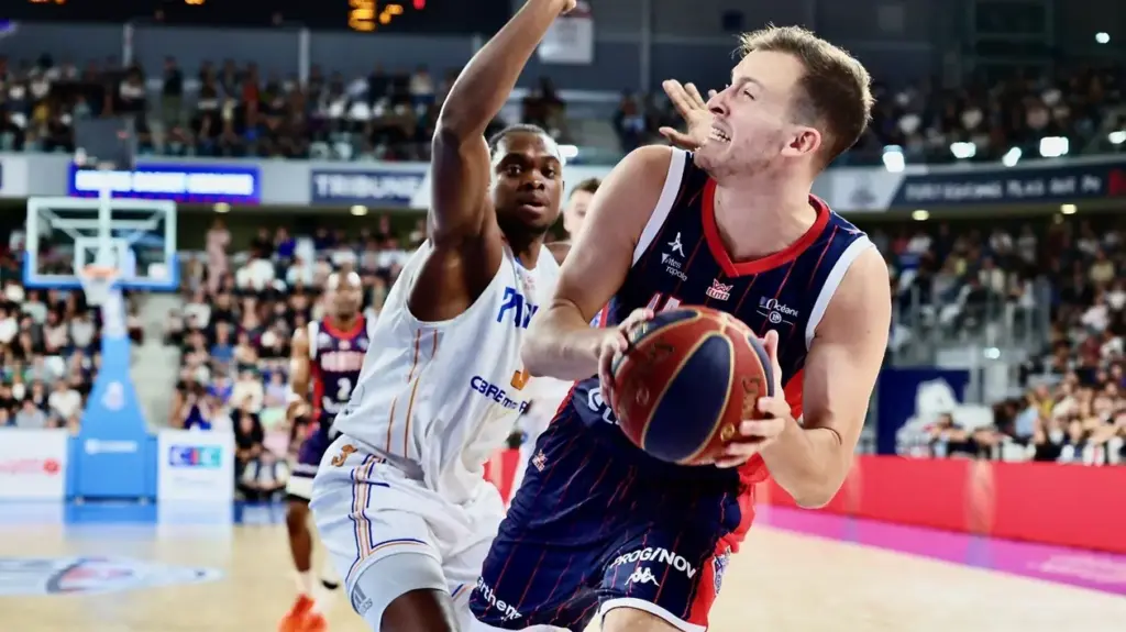 Marcus Gomis rejoint Nantes Basket Hermine pour un contrat de deux ans.