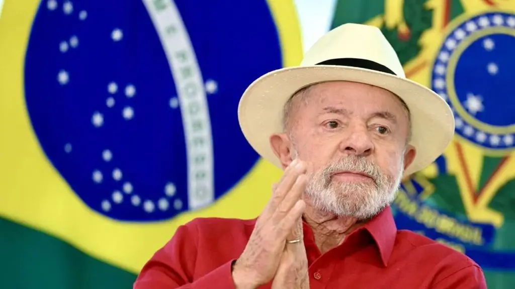 Lula propose le recrutement de Messi pour renforcer la Seleçao lors du G7.