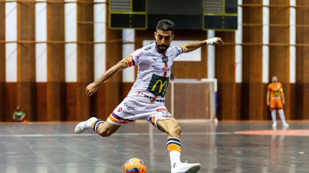 L’Étoile lavalloise remporte son quatrième titre après une nouvelle remontée en D1 de futsal.