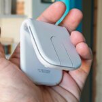 Test de la Logitech Mobi Fold, première souris pliante au monde : analyse des performances.