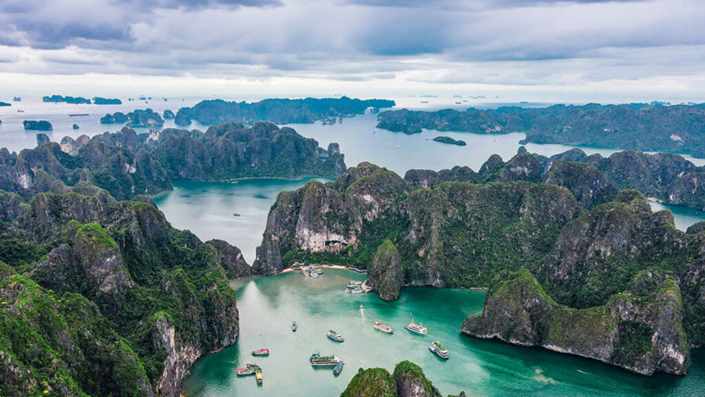 Vietnam : gastronomie variée et paysages diversifiés attirent les touristes internationaux.