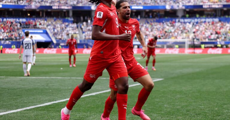 Coupe du monde : la Suisse marque quatre buts en fin de match contre la Bosnie-Herzégovine