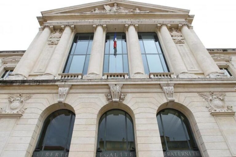 Trois infirmières azuréennes condamnées pour avoir escroqué près d’un million d’euros à la CPAM.