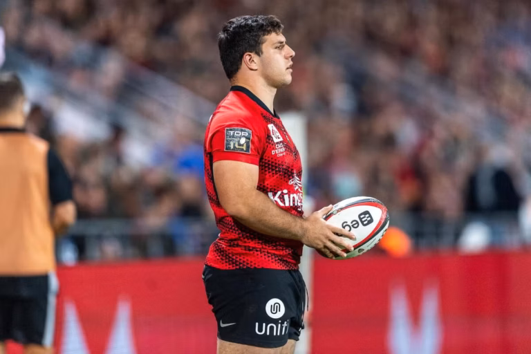 Pierre Damond, capitaine de Toulon, maintient son rôle clé dans l’équipe en Top 14.