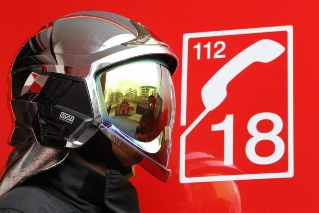 Voiture chute de quinze mètres près de Nice : deux jeunes femmes blessées dans l’accident
