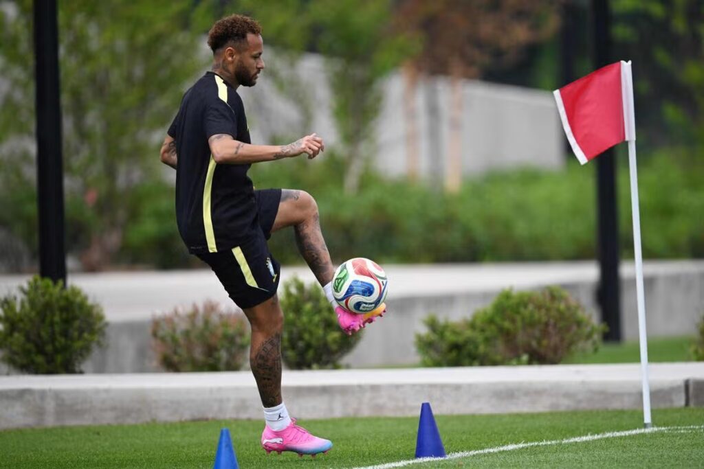 Neymar en question : son rôle dans le débat sur la Coupe du monde et les attentes des fans.