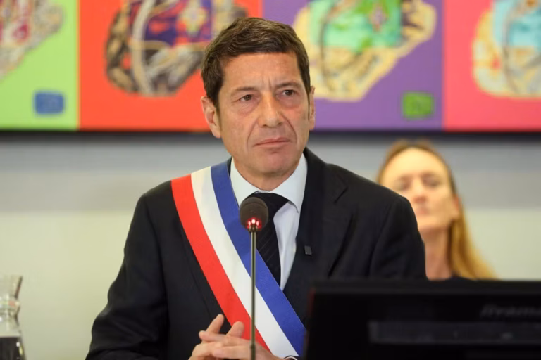 David Lisnard, maire de Cannes, accélère les projets d’infrastructure locale.