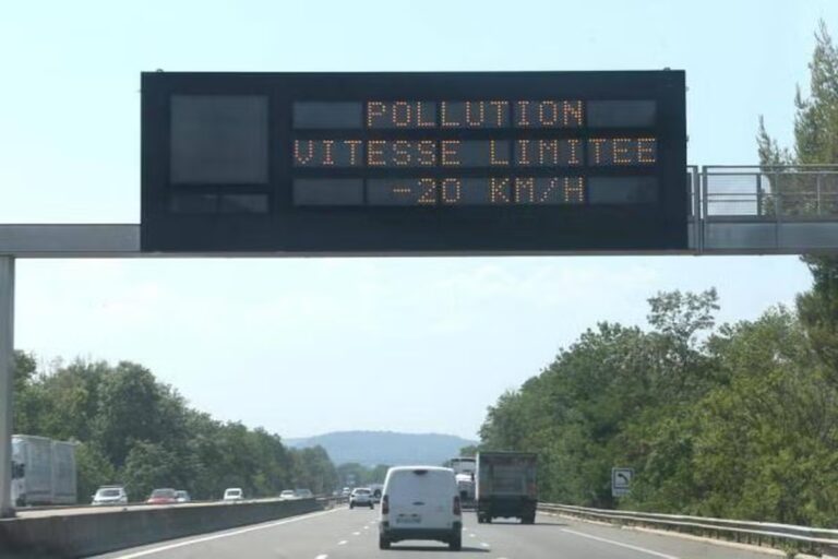 Le Var en alerte pollution : limitation de vitesse et interdiction de brûlage des déchets verts.