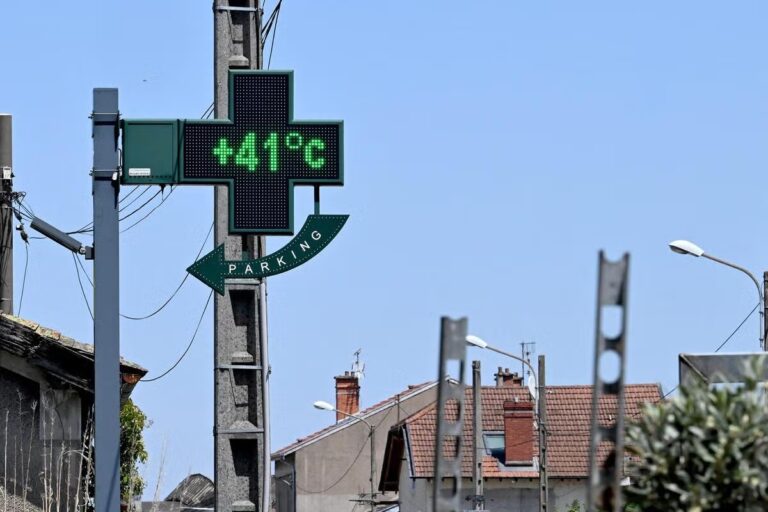 Canicule : le groupe UDR propose une loi pour la climatisation obligatoire dans les écoles et EHPAD