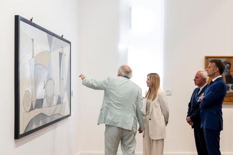 Emmanuel Macron et Giorgia Meloni redéfinissent les relations franco-italiennes au Musée Picasso d’Antibes